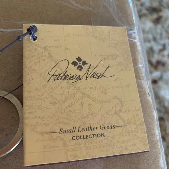 NWT Patricia Nash Borse Crocheted Coin Pouch- Gorgeous 2 left in Saffron BLUE - Picture 4 of 5